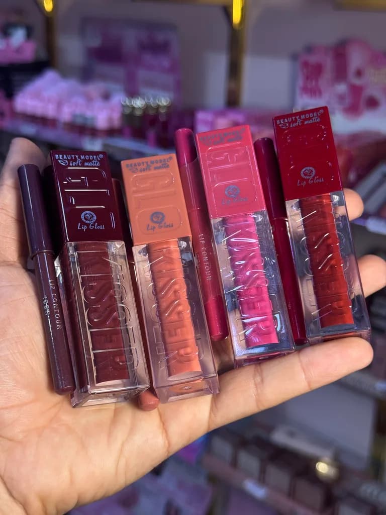 Gloss Beauty Model Matte Lip Gloss