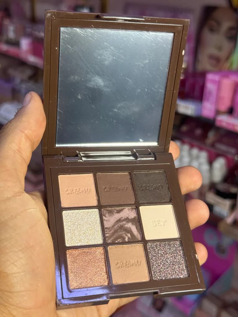 Palette eyeshadow Creamy (Dupe Huda)