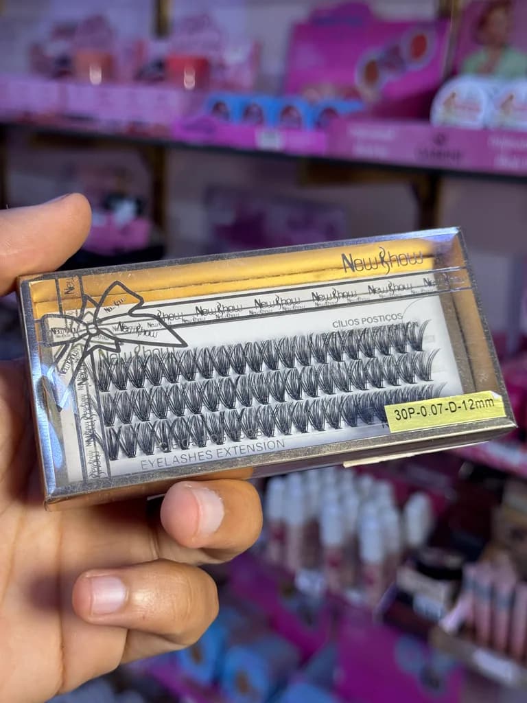 Eyelashes extension new show