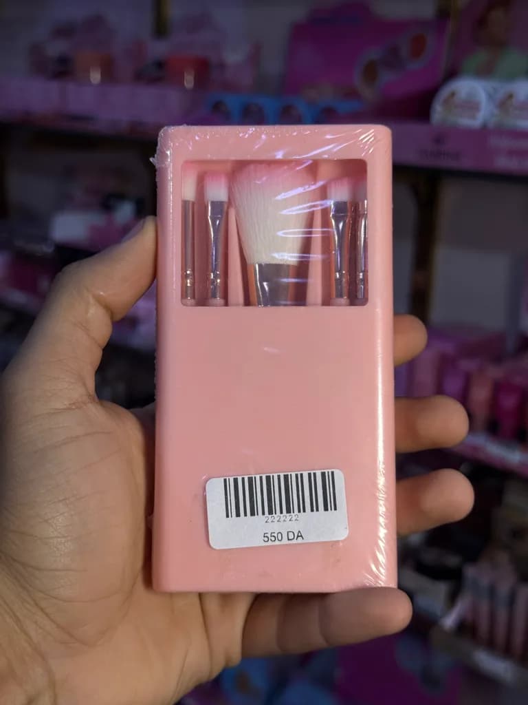 Pack brushes pink